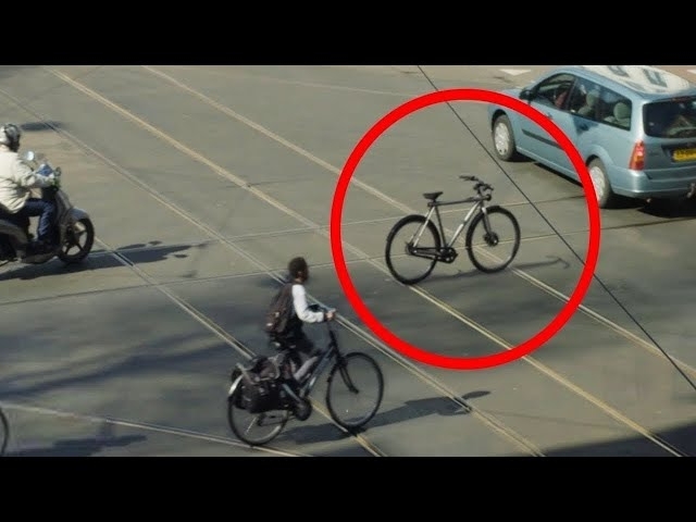 10 Mysterious Objects Caught Moving On Camera